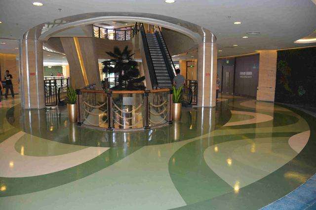 瓷磚褪色破裂不用怕？看環保地坪涂料施工廠怎么做？